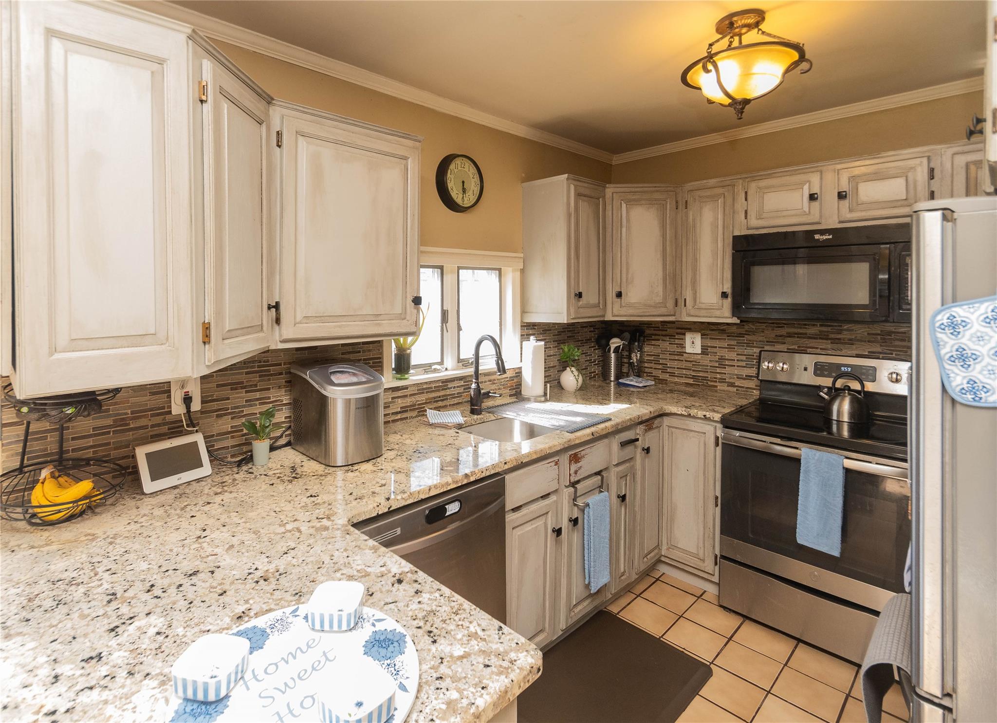 13 Tulip Lane, Monroe, NY 10950