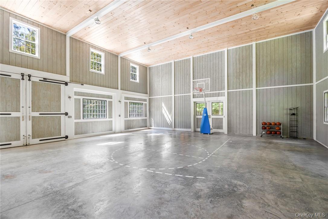 570 Pumpkin Lane, Clinton Corners, NY 12514