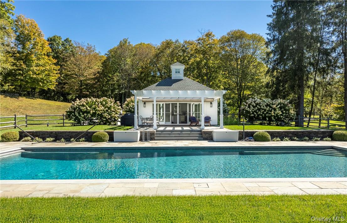 570 Pumpkin Lane, Clinton Corners, NY 12514