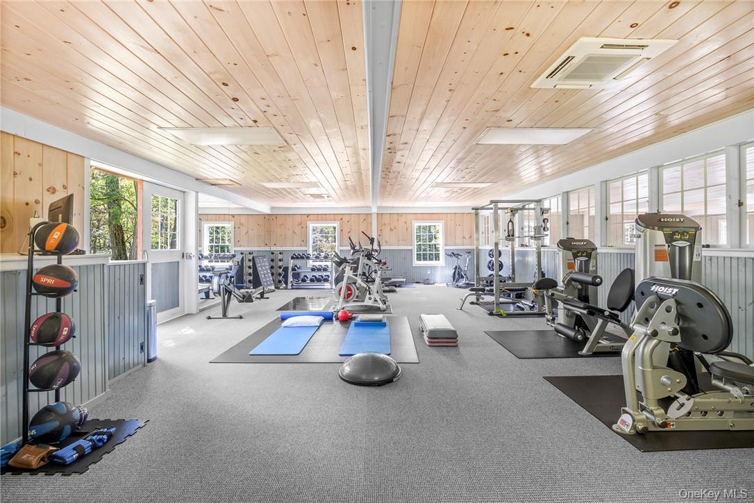 570 Pumpkin Lane, Clinton Corners, NY 12514