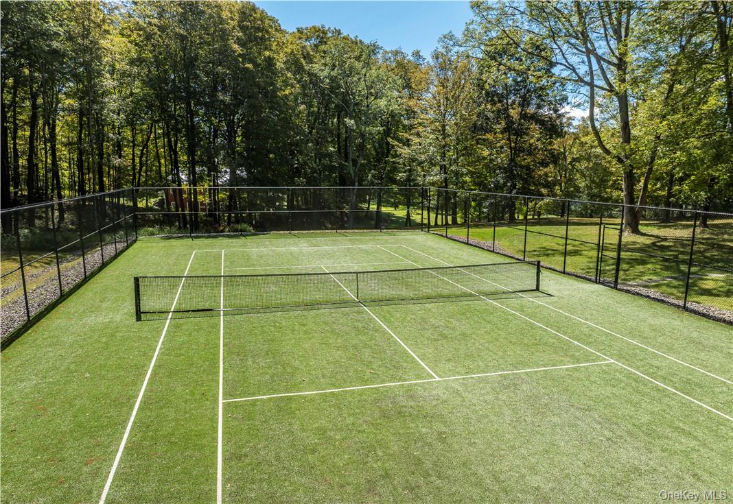 570 Pumpkin Lane, Clinton Corners, NY 12514