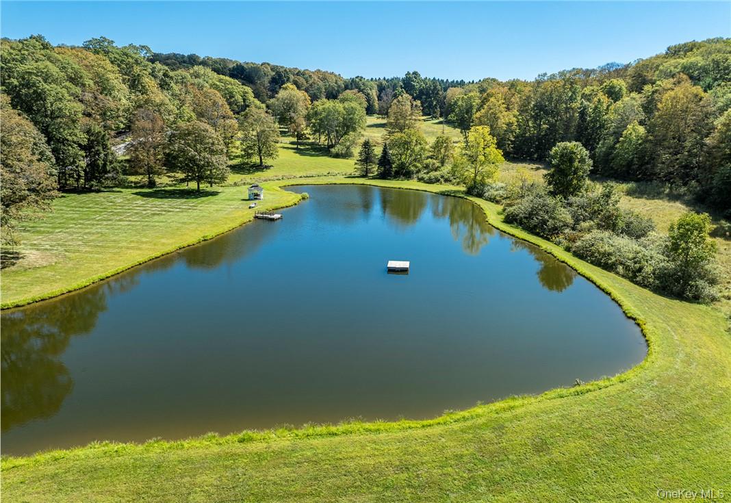 570 Pumpkin Lane, Clinton Corners, NY 12514