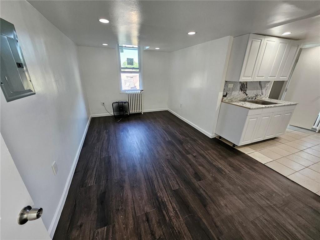 145 W Lincoln Avenue W # 3rd / Top Floor, Mount Vernon, NY 10550