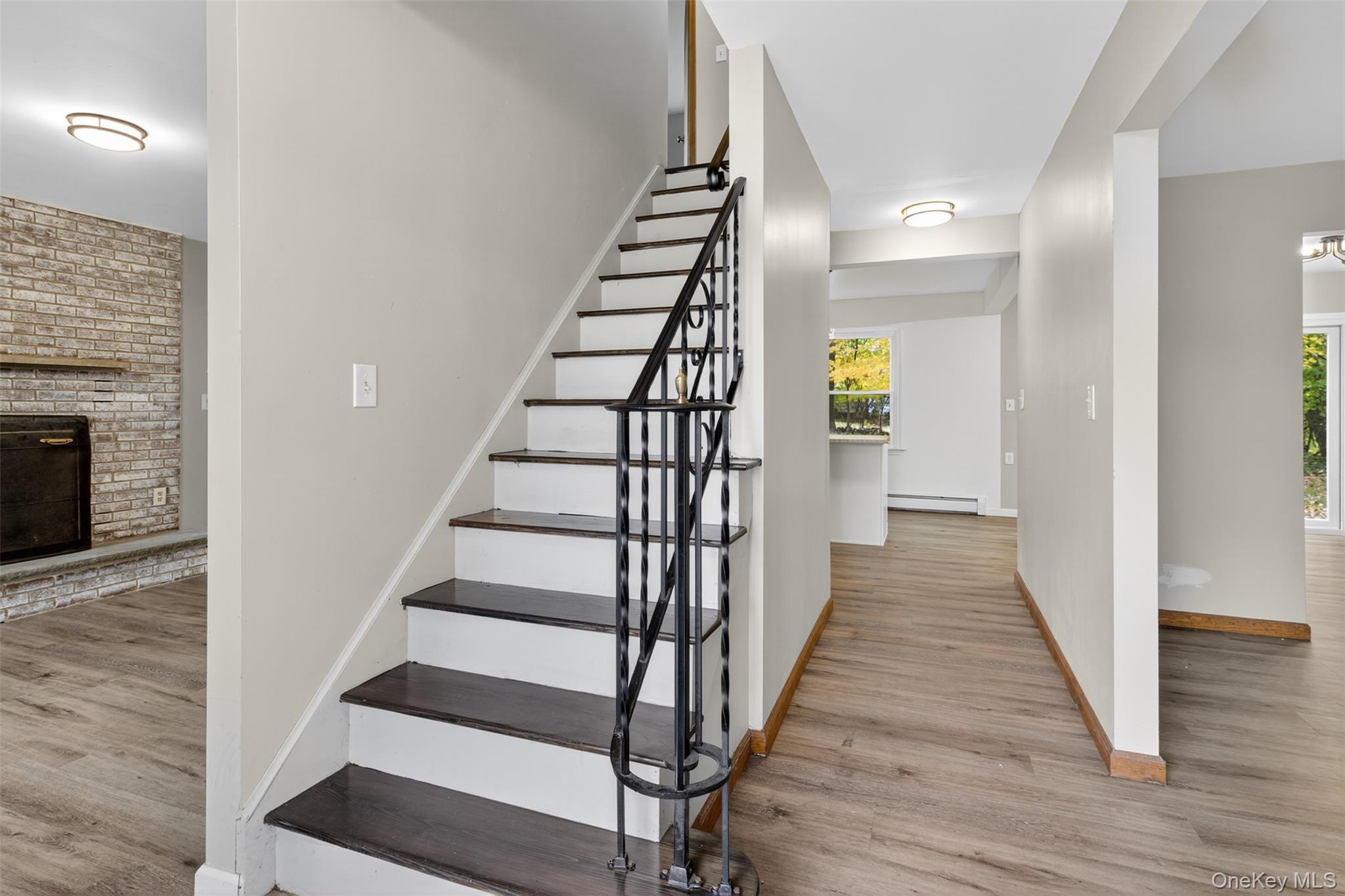 13 Farmstead Road, New Windsor, NY 12553