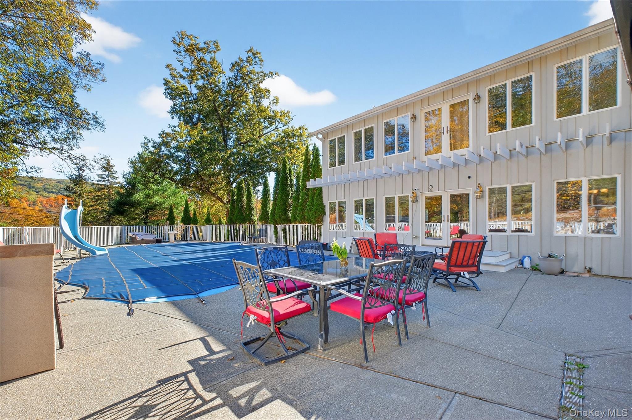 10 Sunrise Drive, Putnam Valley, NY 10579