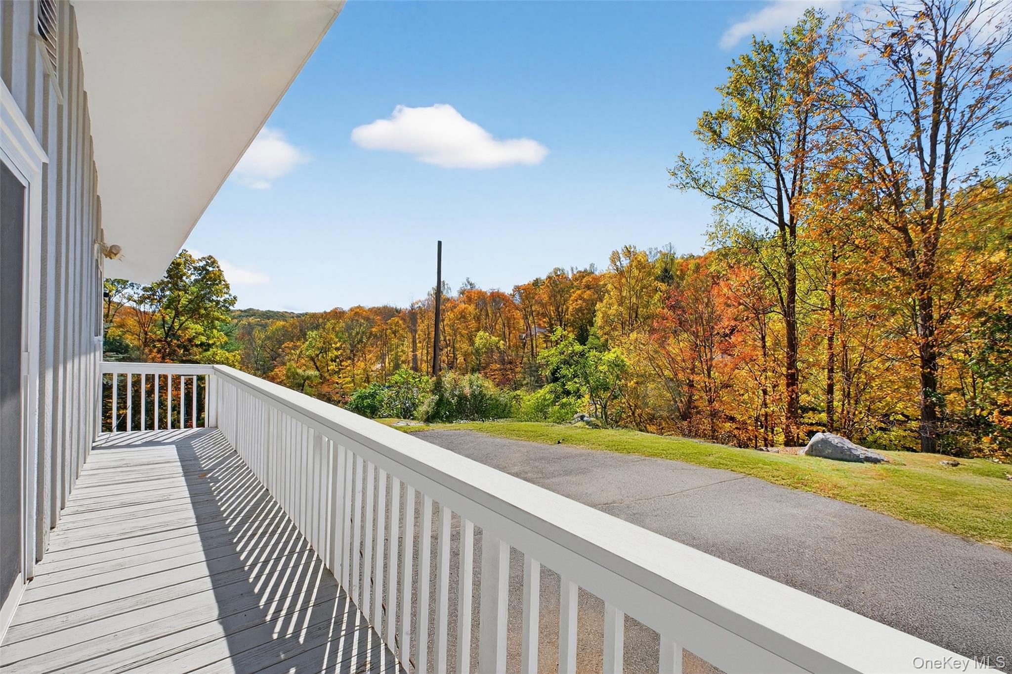 10 Sunrise Drive, Putnam Valley, NY 10579