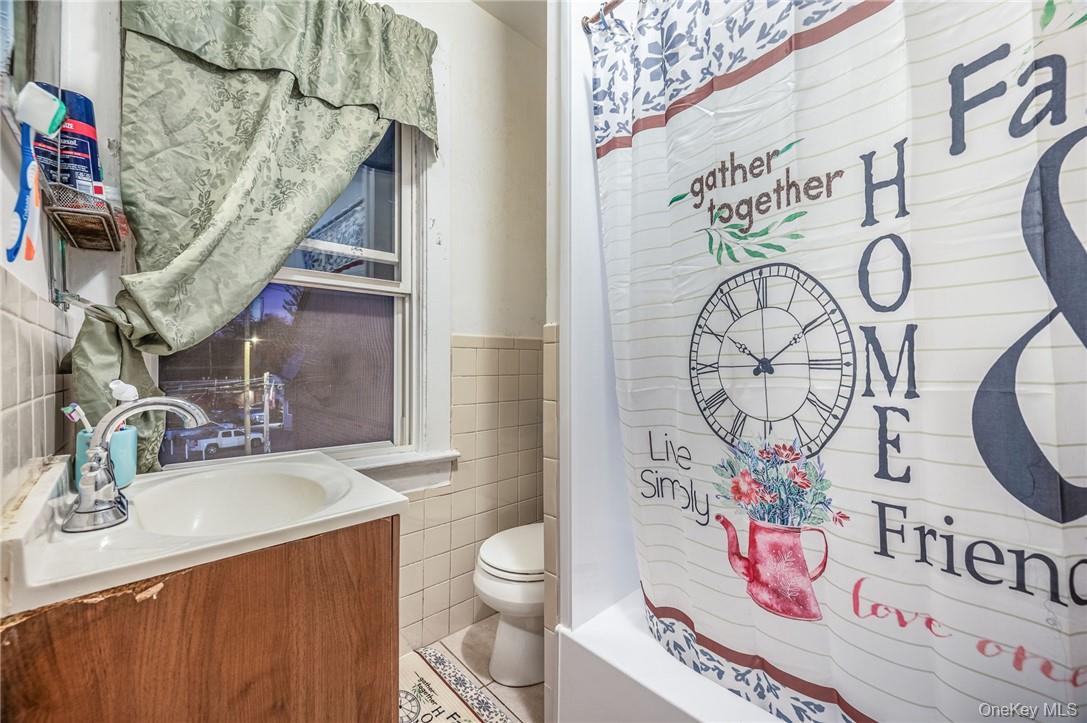 865 Commerce Street, Thornwood, NY 10594