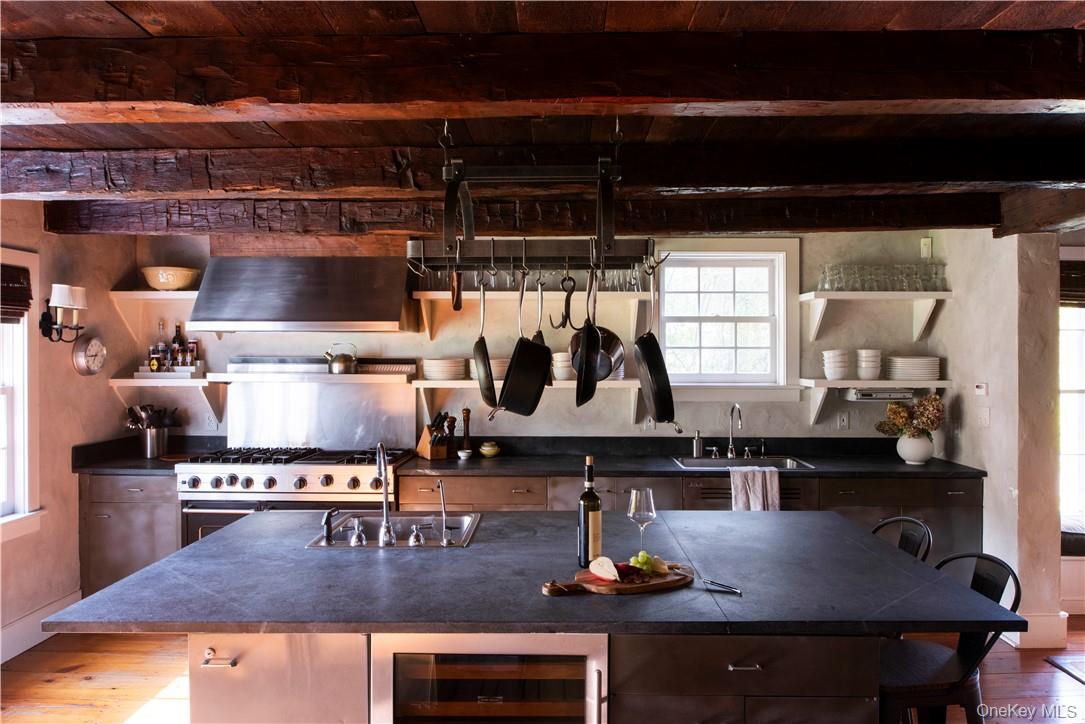 465 Shunpike, Millbrook, NY 12545