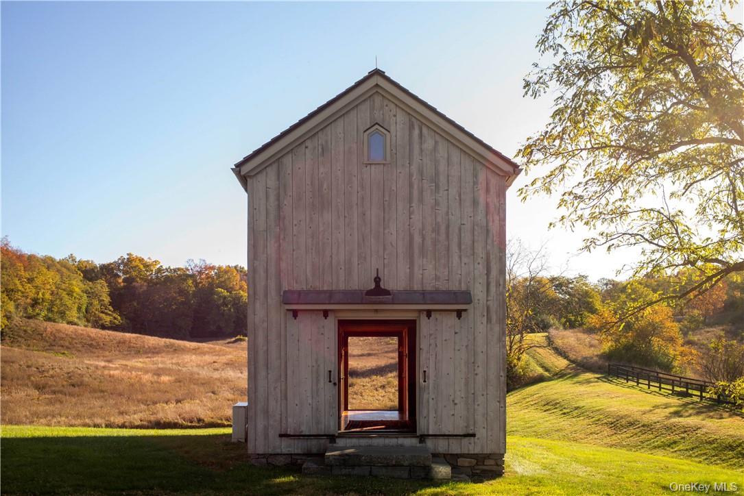 465 Shunpike, Millbrook, NY 12545