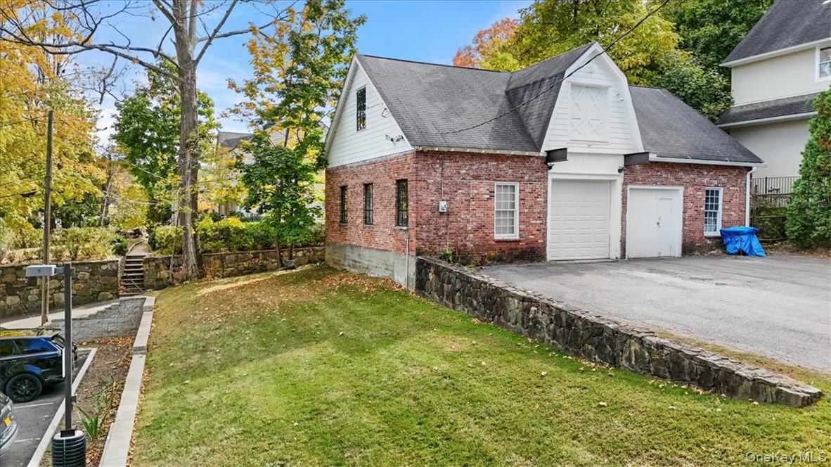 74 S Moger Avenue, Mount Kisco, NY 10549