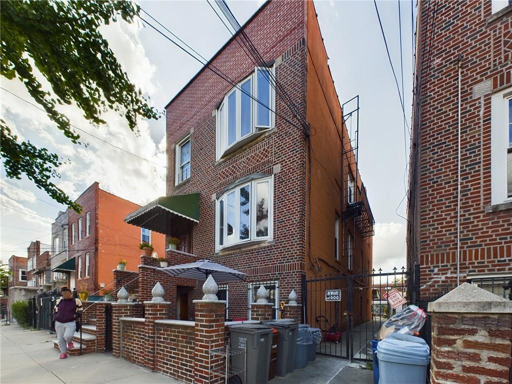 2553 Radcliff Avenue, Bronx, NY 10469