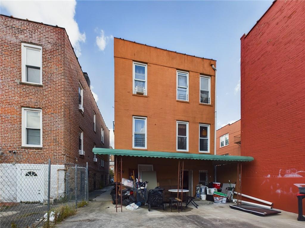2553 Radcliff Avenue, Bronx, NY 10469