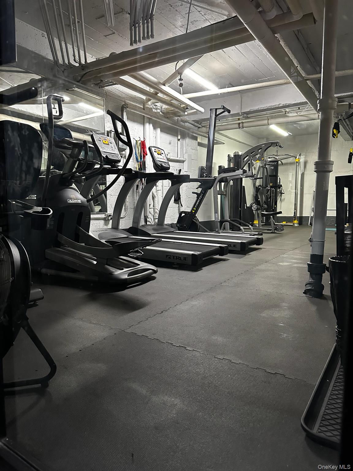 31 Nagle Avenue # 2G, New York (Manhattan), NY 10040