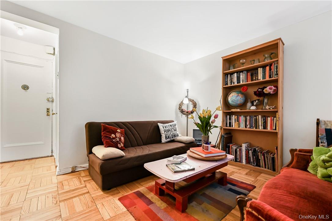 31 Nagle Avenue # 2G, New York (Manhattan), NY 10040