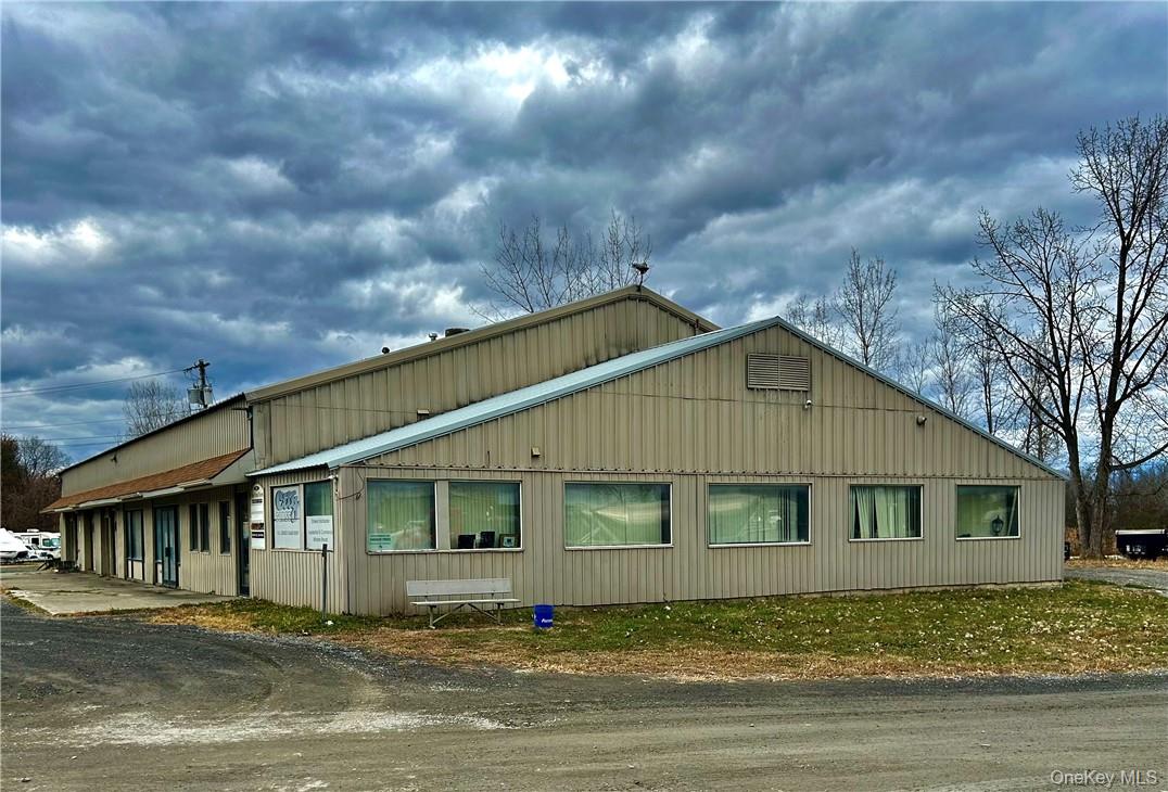 191 Columbia Turnpike Loop, Hudson, NY 12534