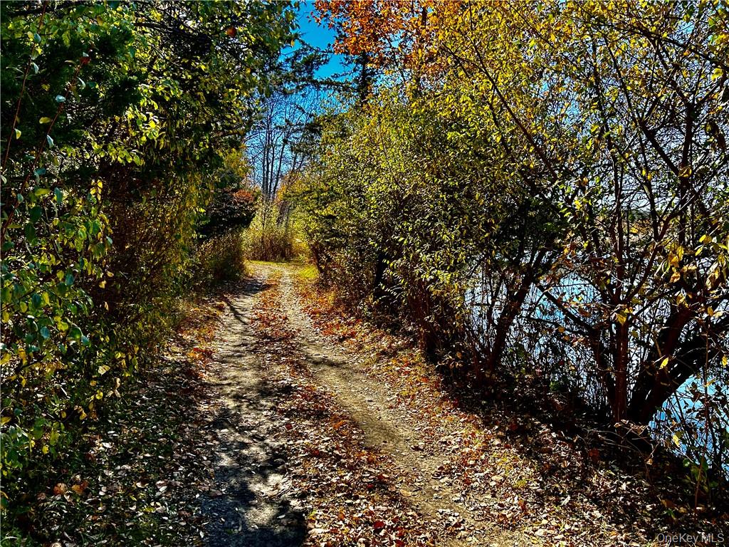 191 Columbia Turnpike Loop, Hudson, NY 12534