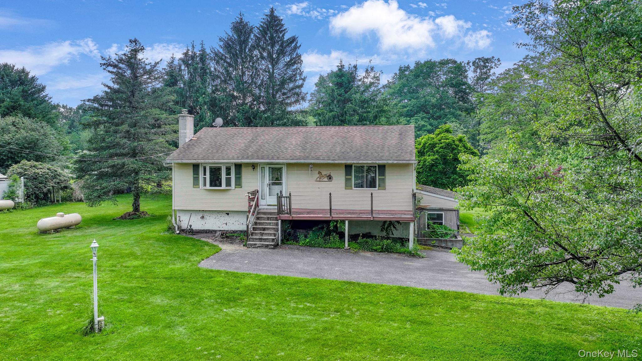 6 Crawford Street, Pine Bush, NY 12566