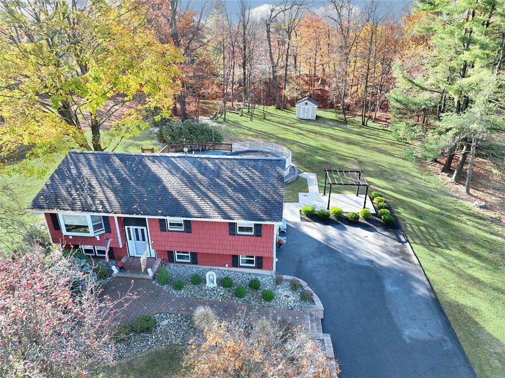 72 Laura Drive, Airmont, NY 10952