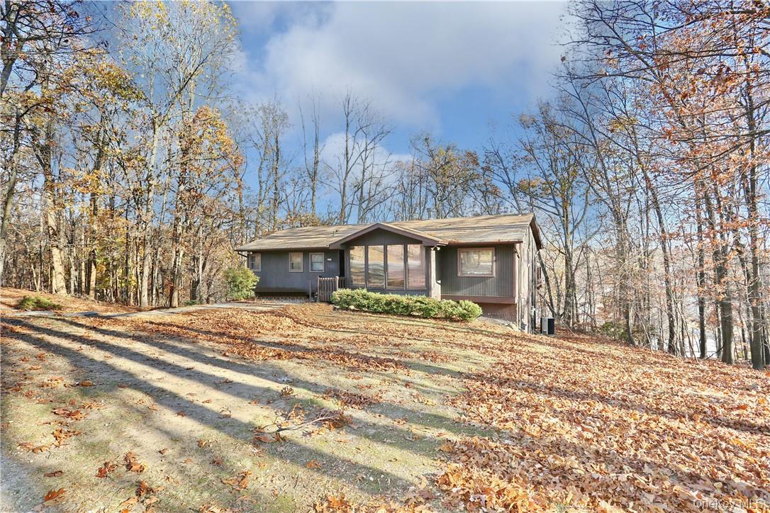 9 Country Club Lane, Airmont, NY 10952