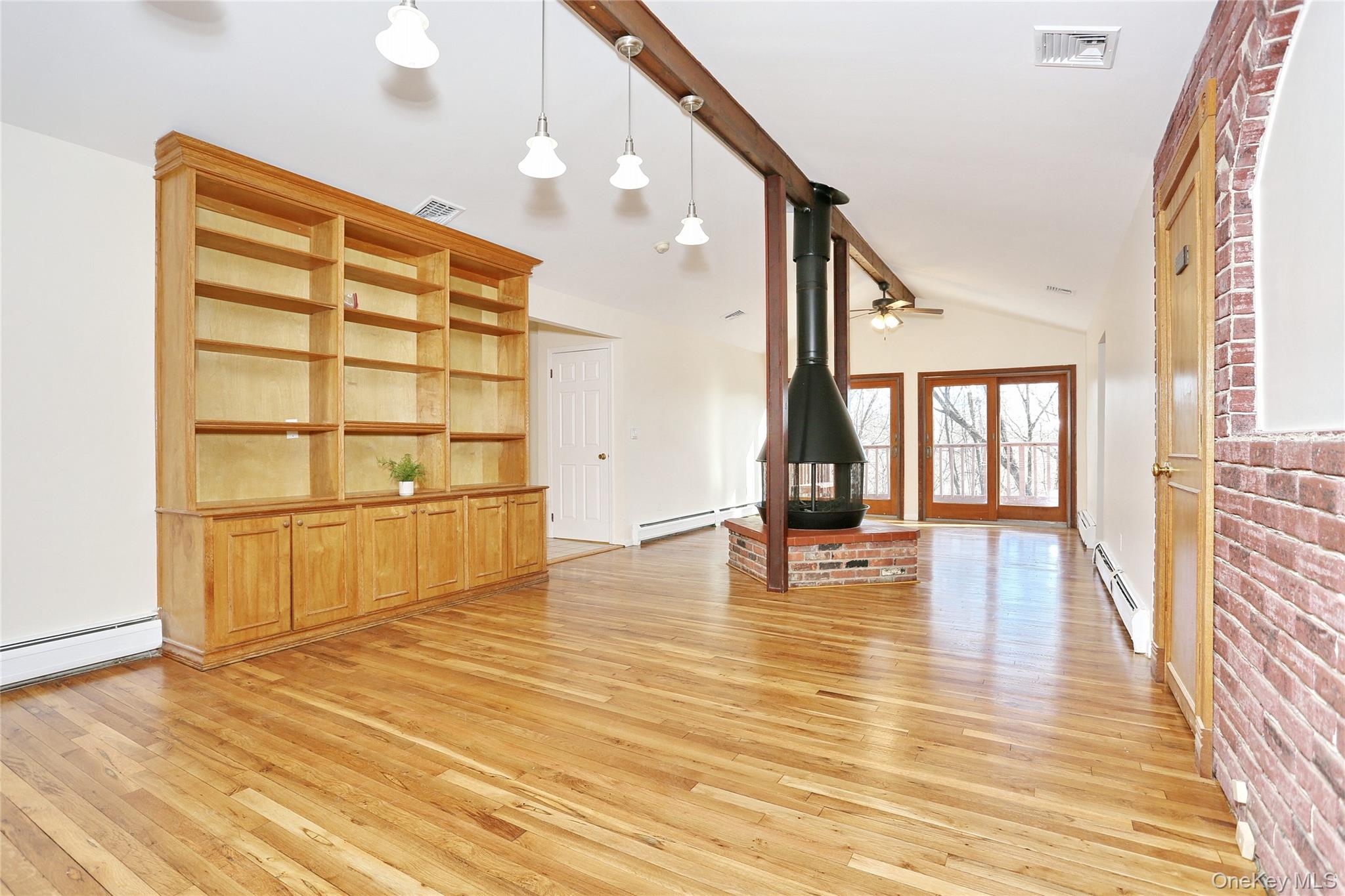 9 Country Club Lane, Airmont, NY 10952