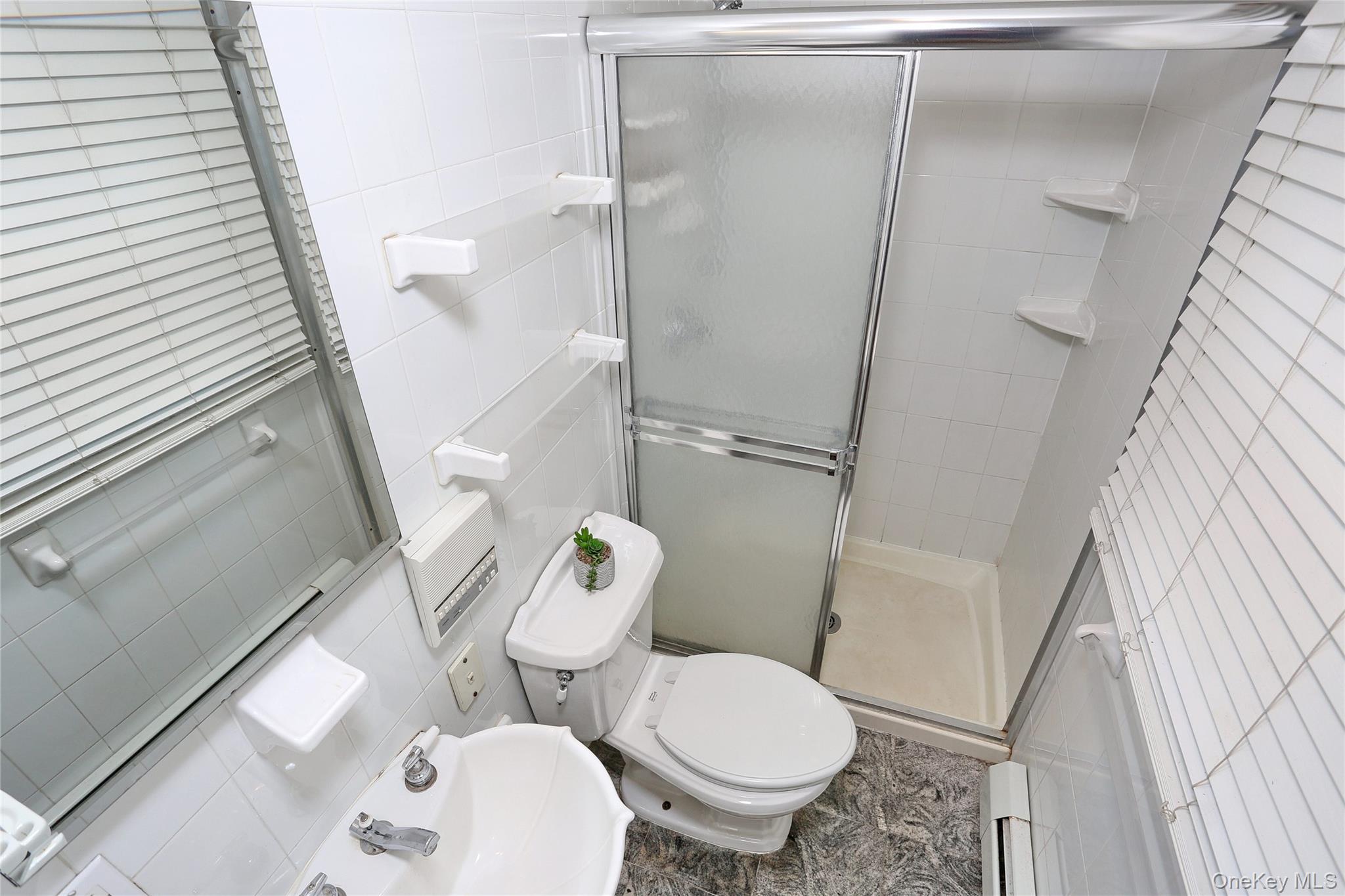 9 Country Club Lane, Airmont, NY 10952