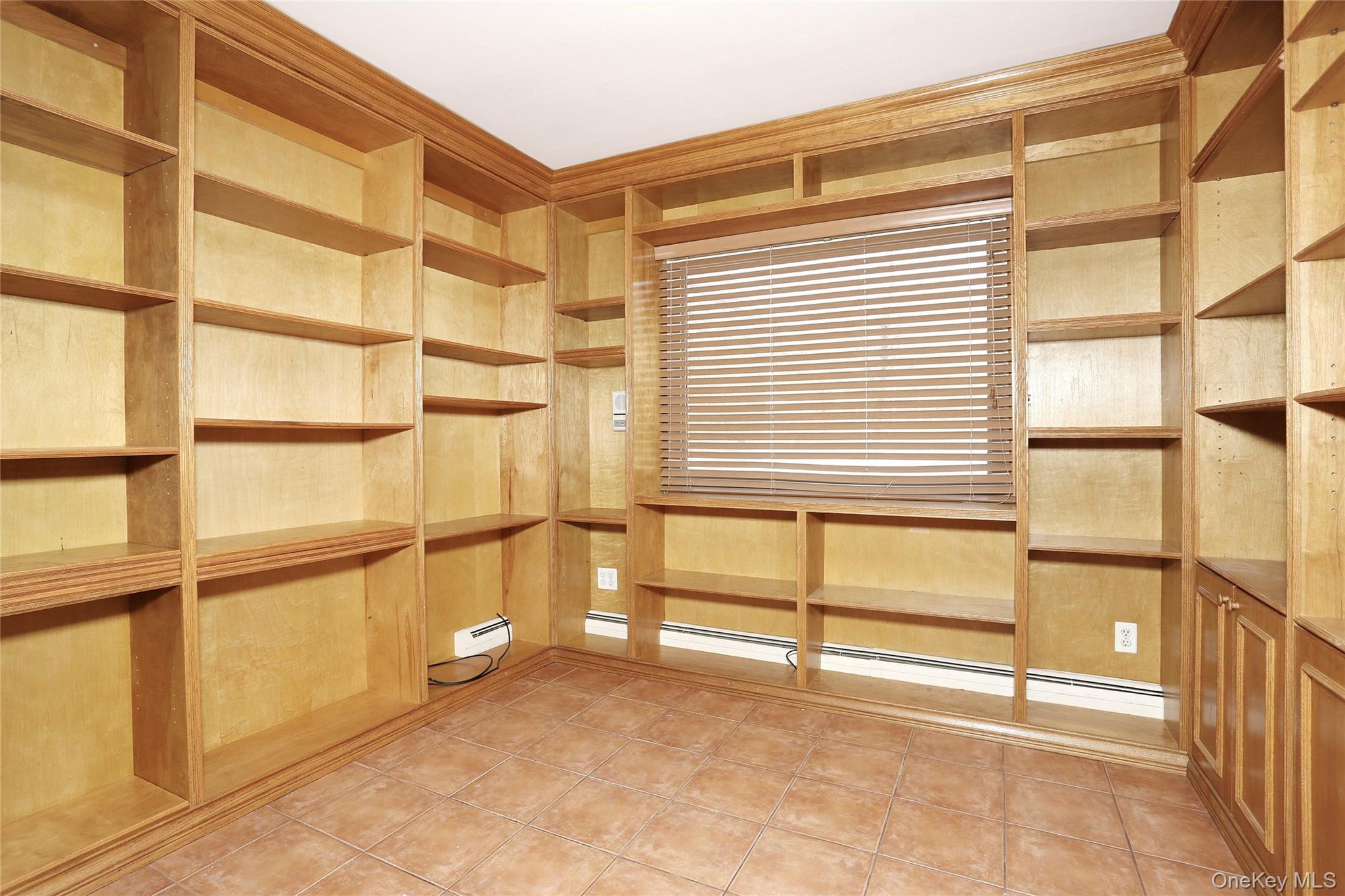 9 Country Club Lane, Airmont, NY 10952