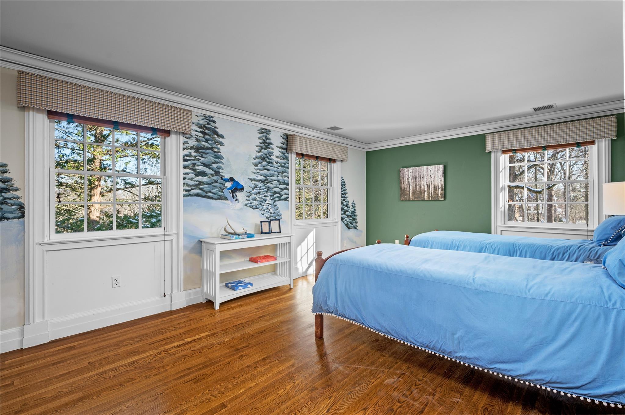 2 Sackett Circle, Larchmont, NY 10538