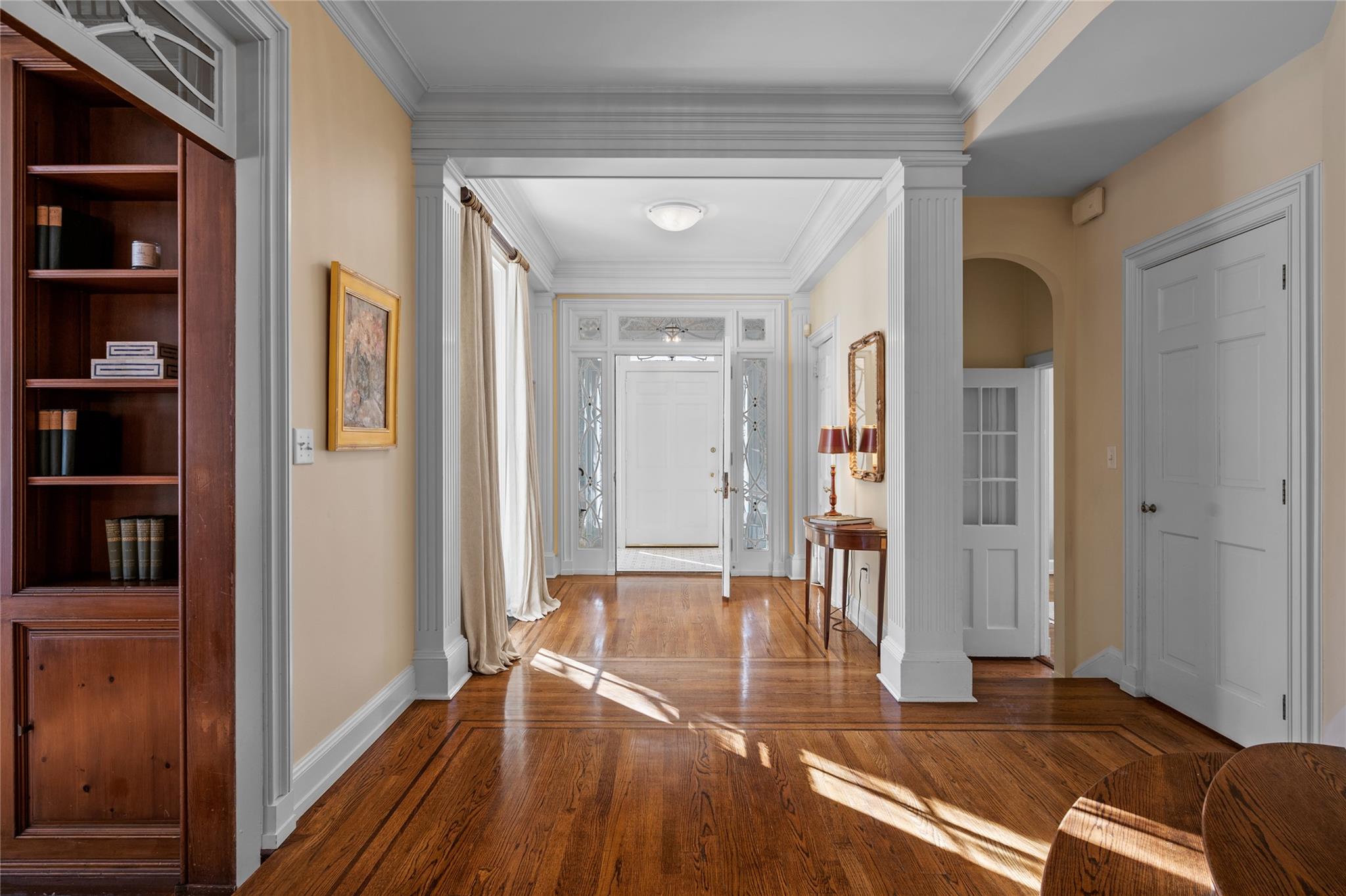 2 Sackett Circle, Larchmont, NY 10538