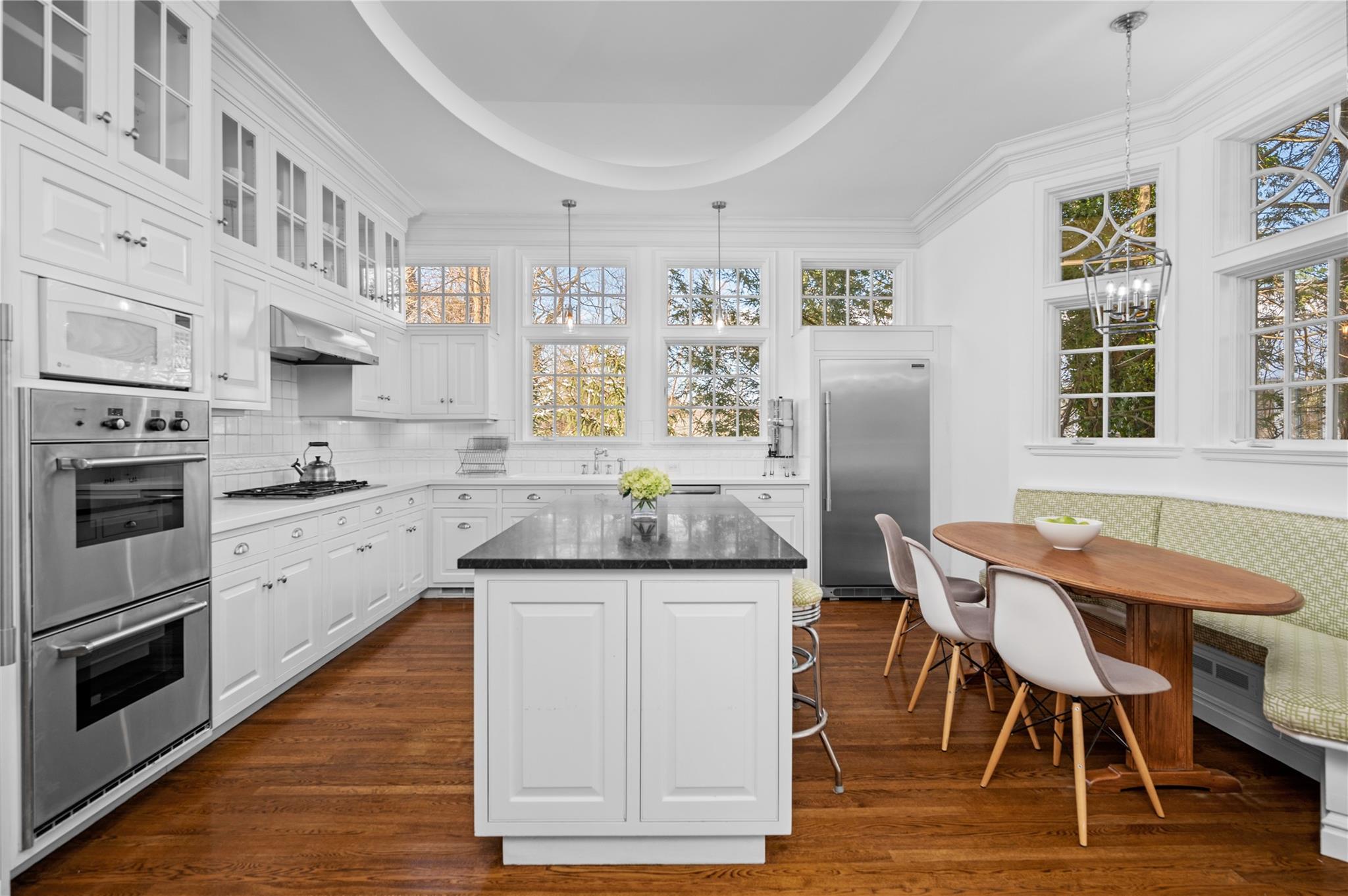 2 Sackett Circle, Larchmont, NY 10538