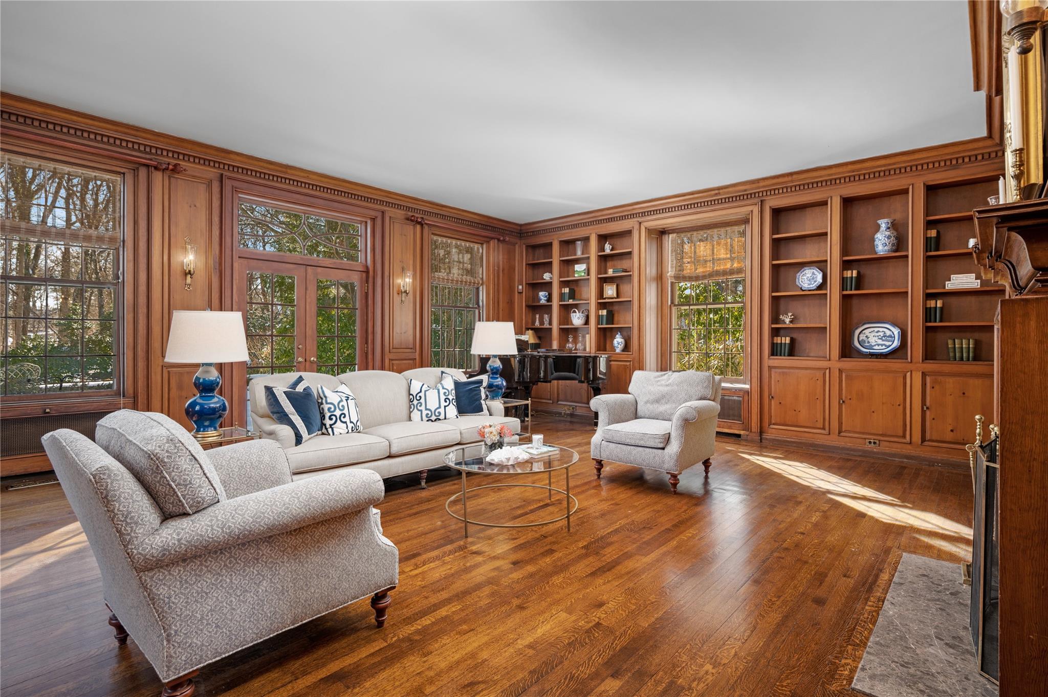 2 Sackett Circle, Larchmont, NY 10538