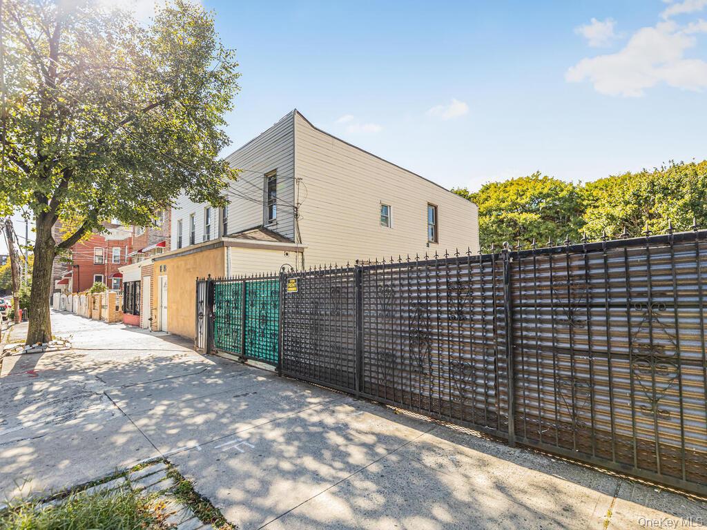 1151 Saint Lawrence Avenue, Bronx, NY 10472