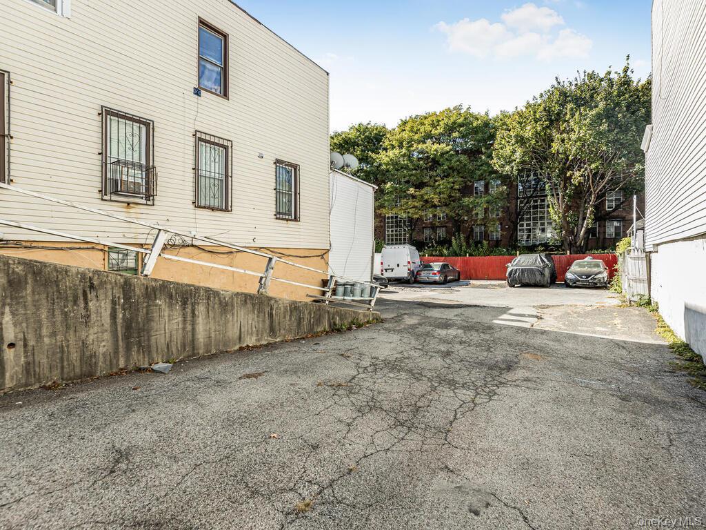 1151 Saint Lawrence Avenue, Bronx, NY 10472