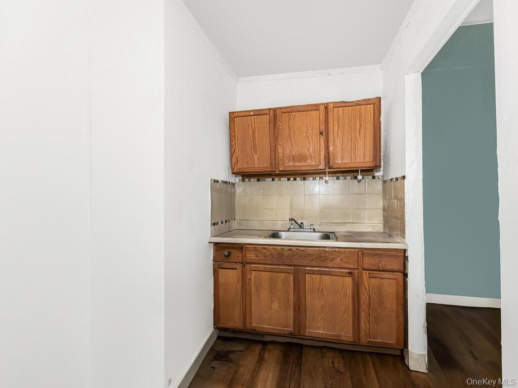 1151 Saint Lawrence Avenue, Bronx, NY 10472