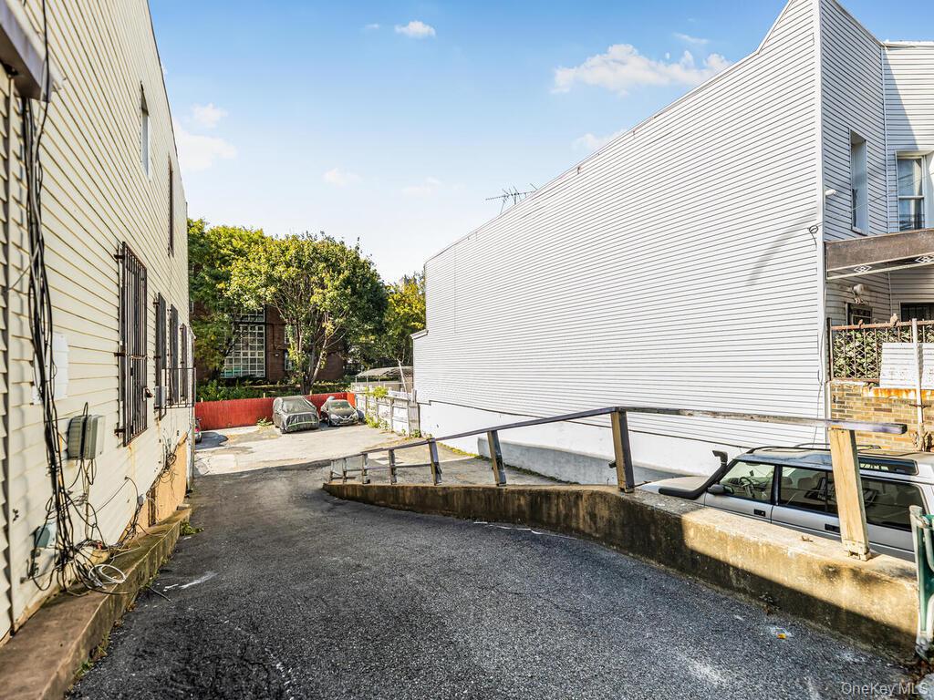 1151 Saint Lawrence Avenue, Bronx, NY 10472