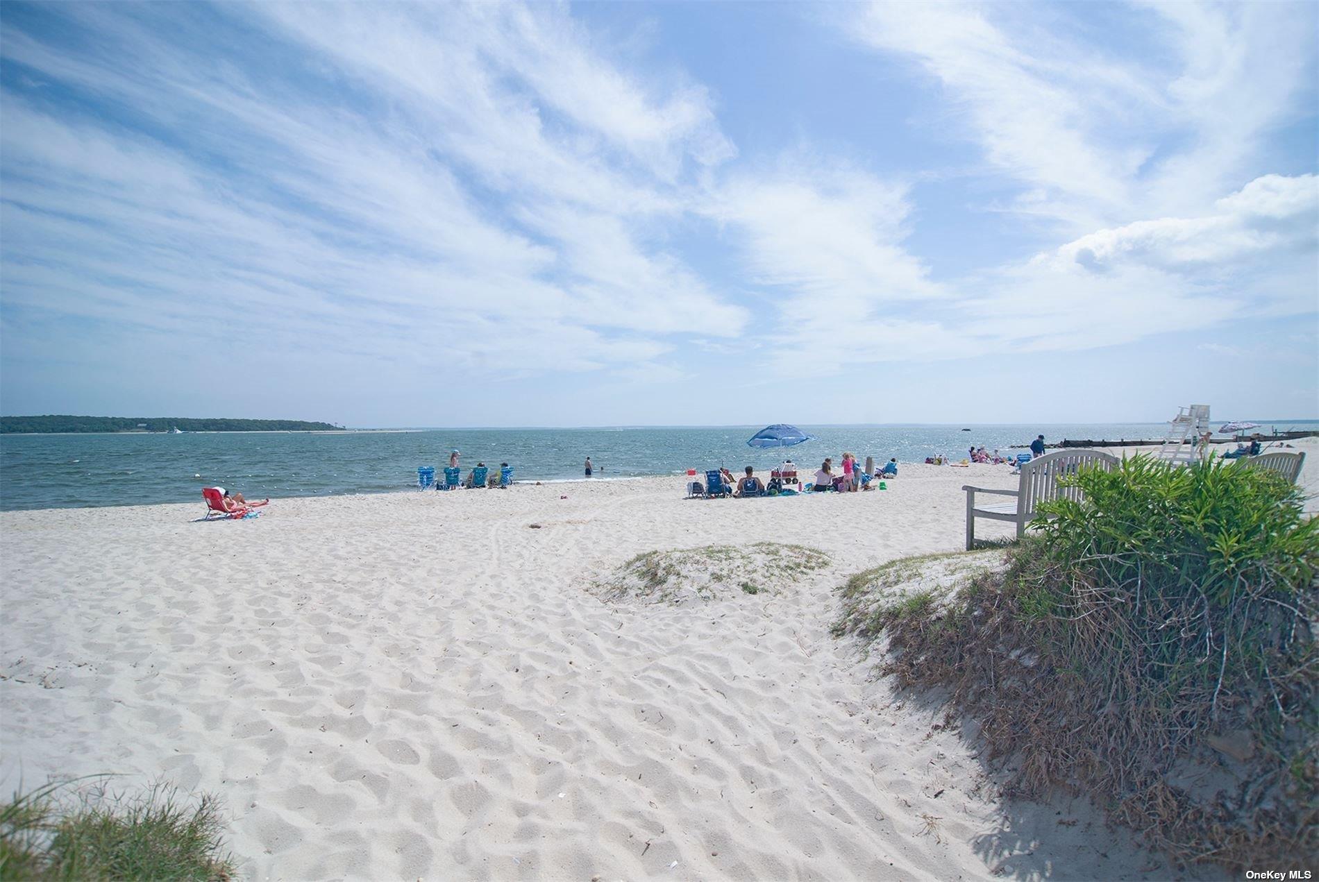 640 Orchard Street, New Suffolk, NY 11956