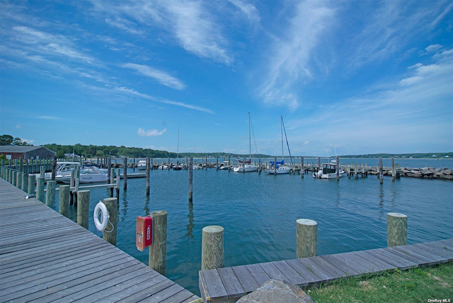 640 Orchard Street, New Suffolk, NY 11956