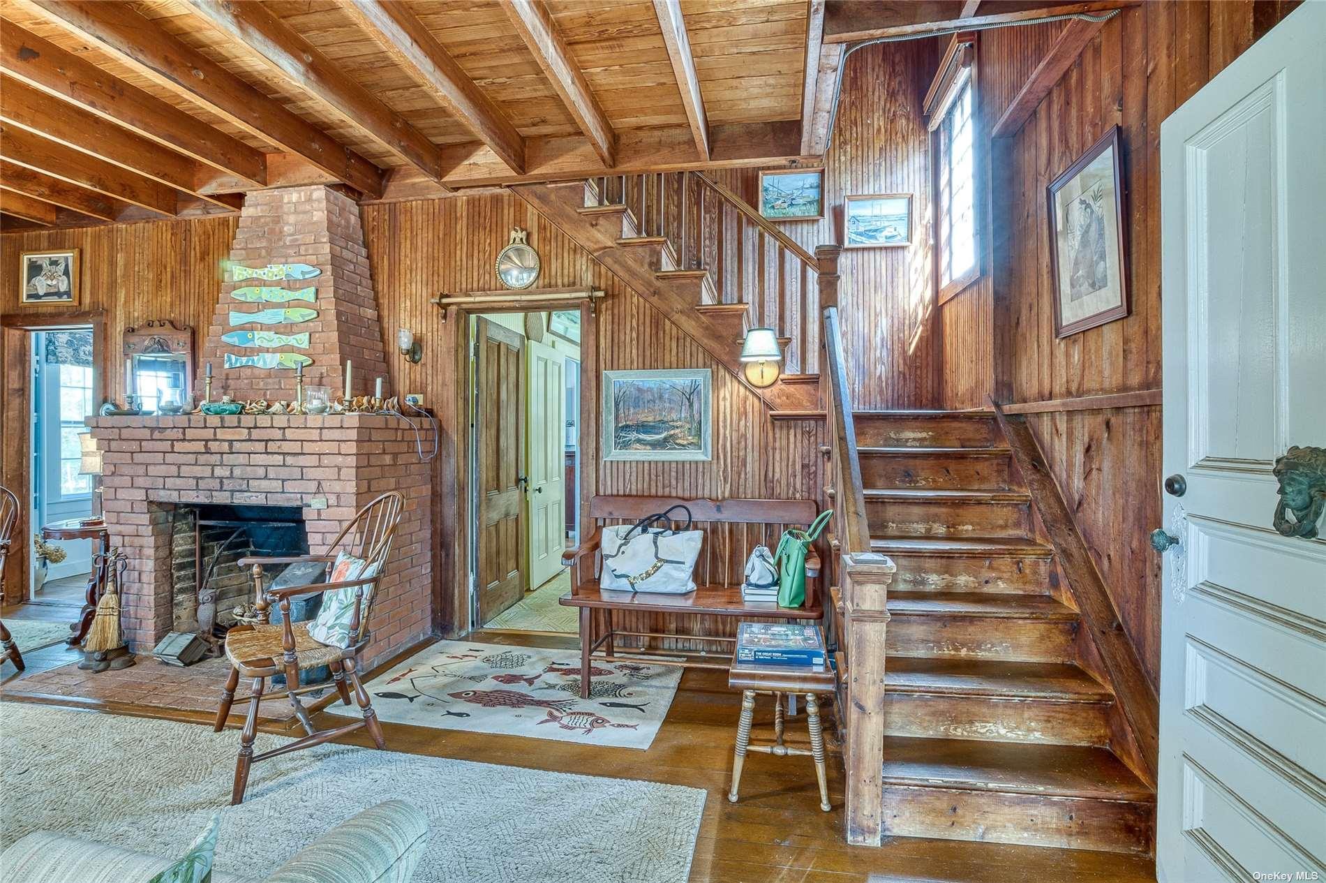 1695 Old Woods Path, Southold, NY 11971