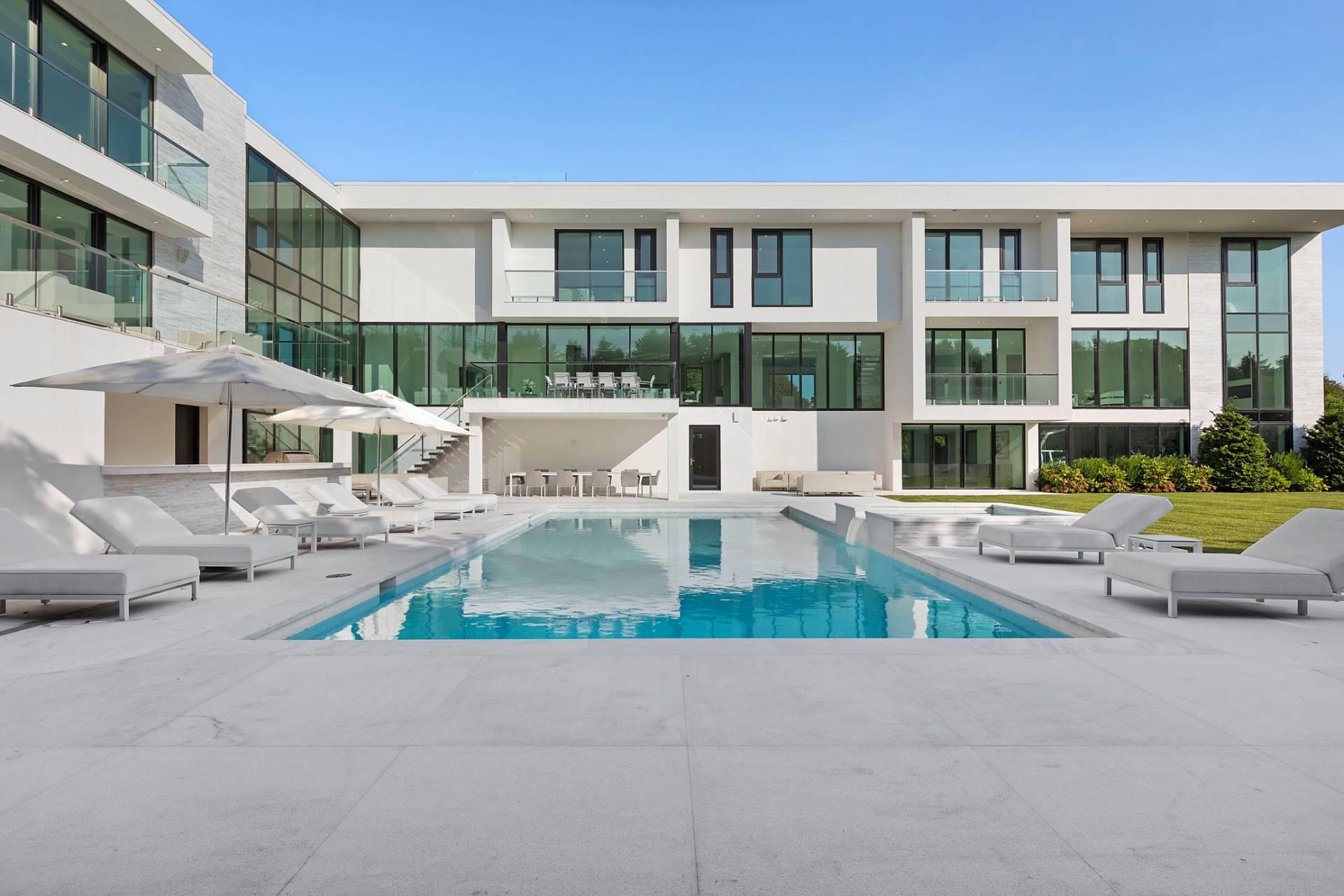 88 Rose Way, Bridgehampton, NY 11932