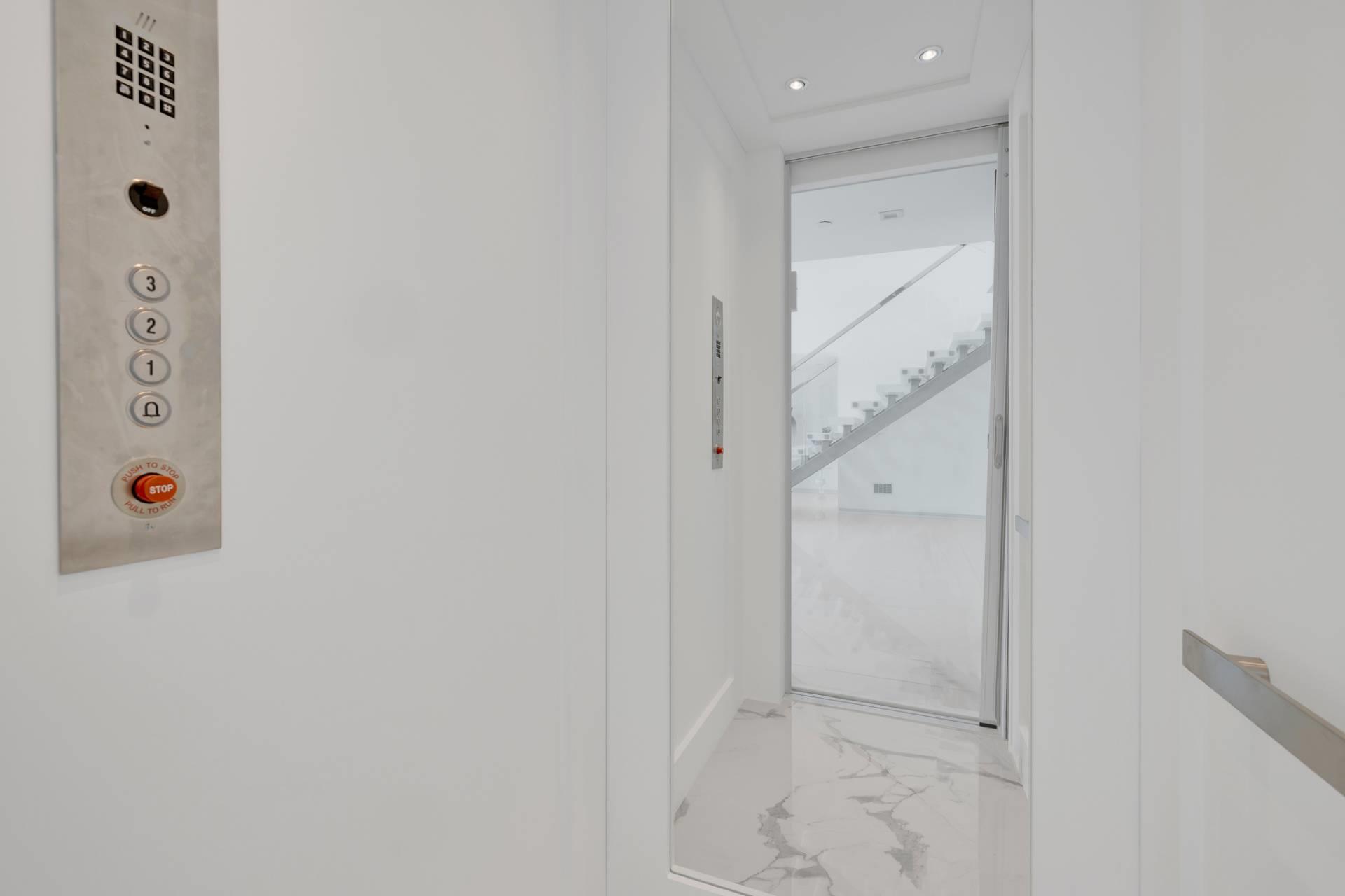 88 Rose Way, Bridgehampton, NY 11932