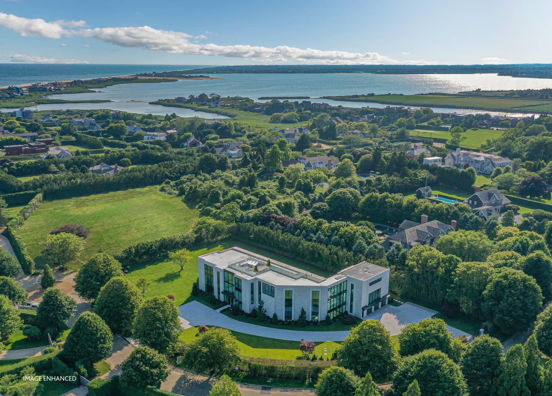 88 Rose Way, Bridgehampton, NY 11932