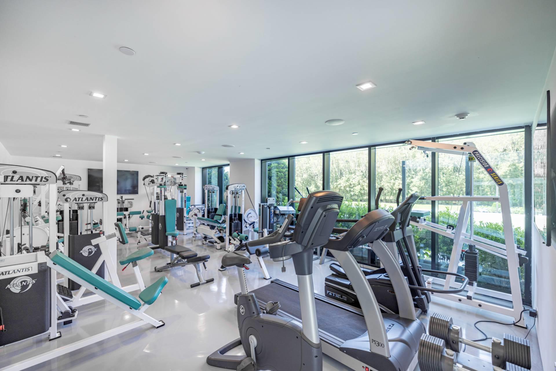 88 Rose Way, Bridgehampton, NY 11932