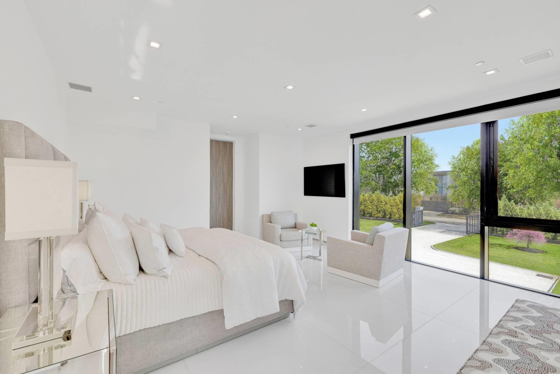 88 Rose Way, Bridgehampton, NY 11932