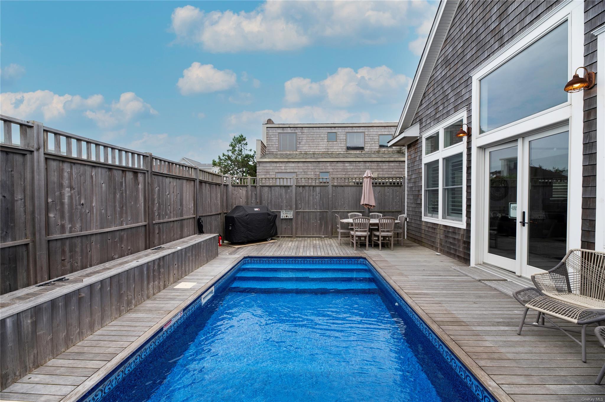 386 Dehnhoff, Ocean Beach, NY 11770