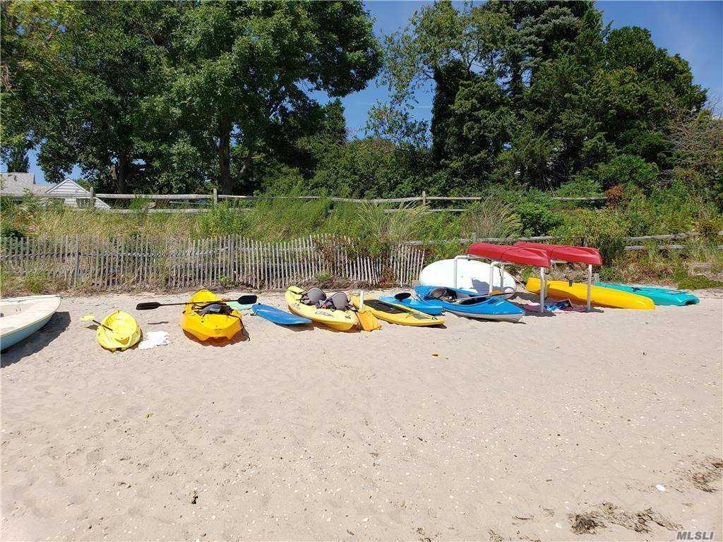 15 Downs Boulevard, Jamesport, NY 11947