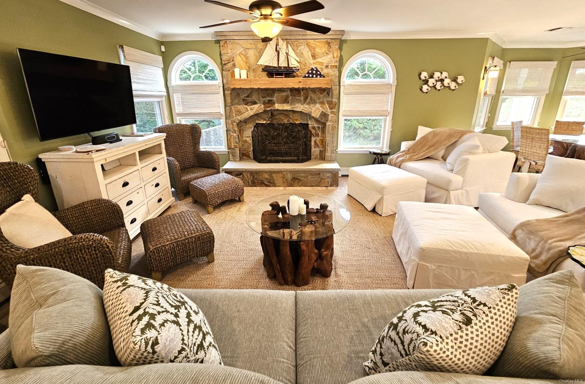 1275 The Esplanade, Southold, NY 11971