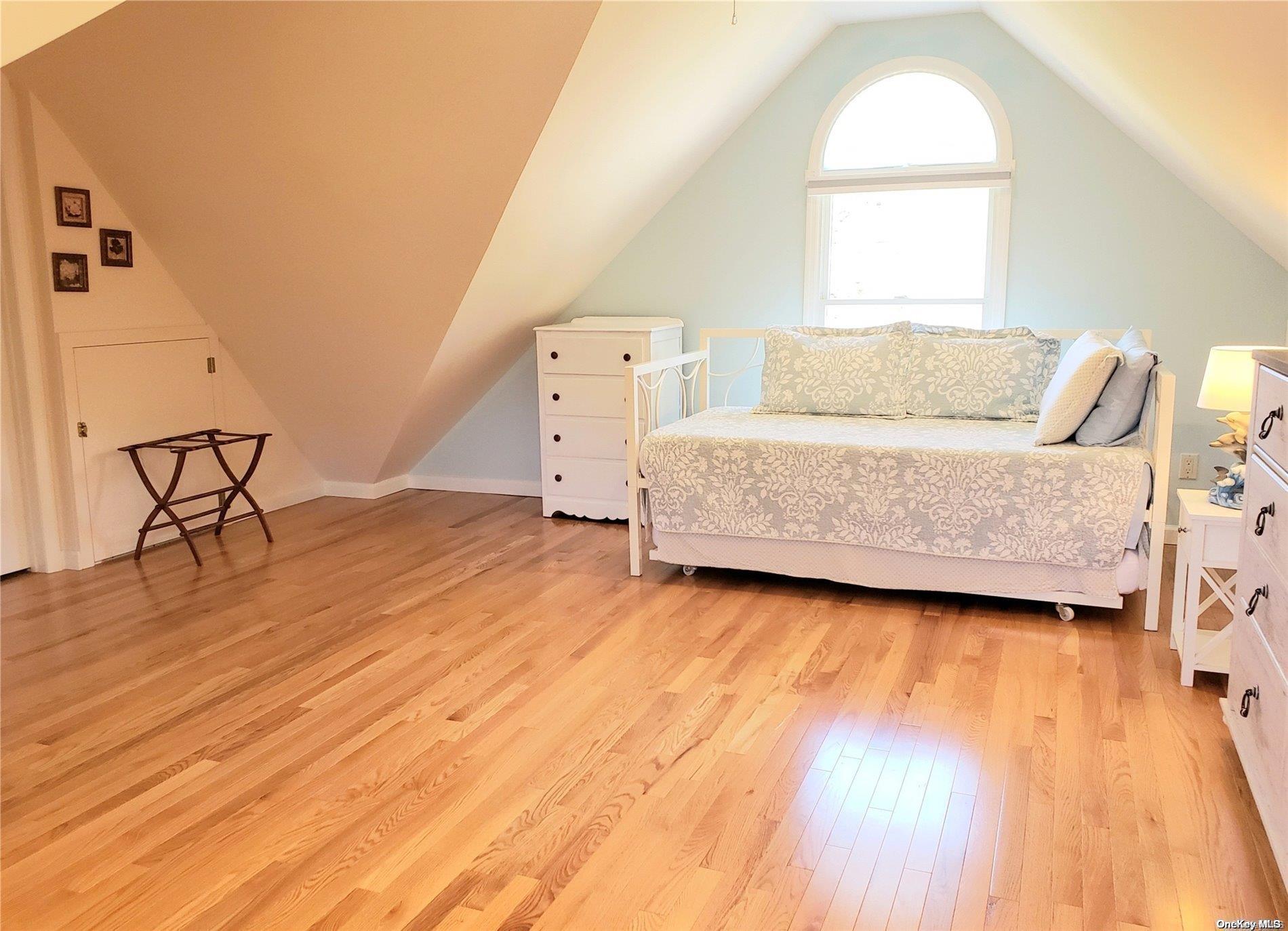 1275 The Esplanade, Southold, NY 11971