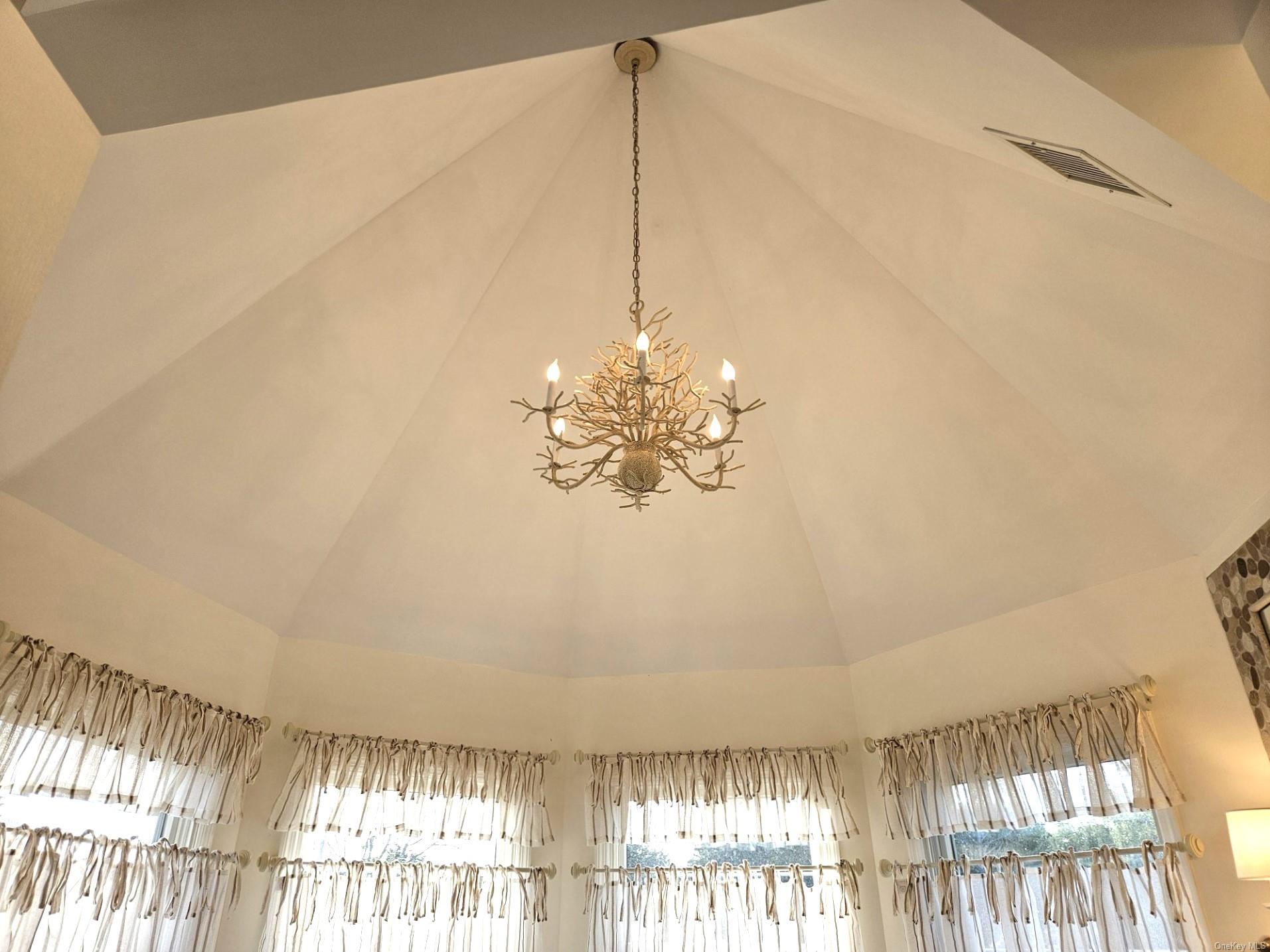 1275 The Esplanade, Southold, NY 11971