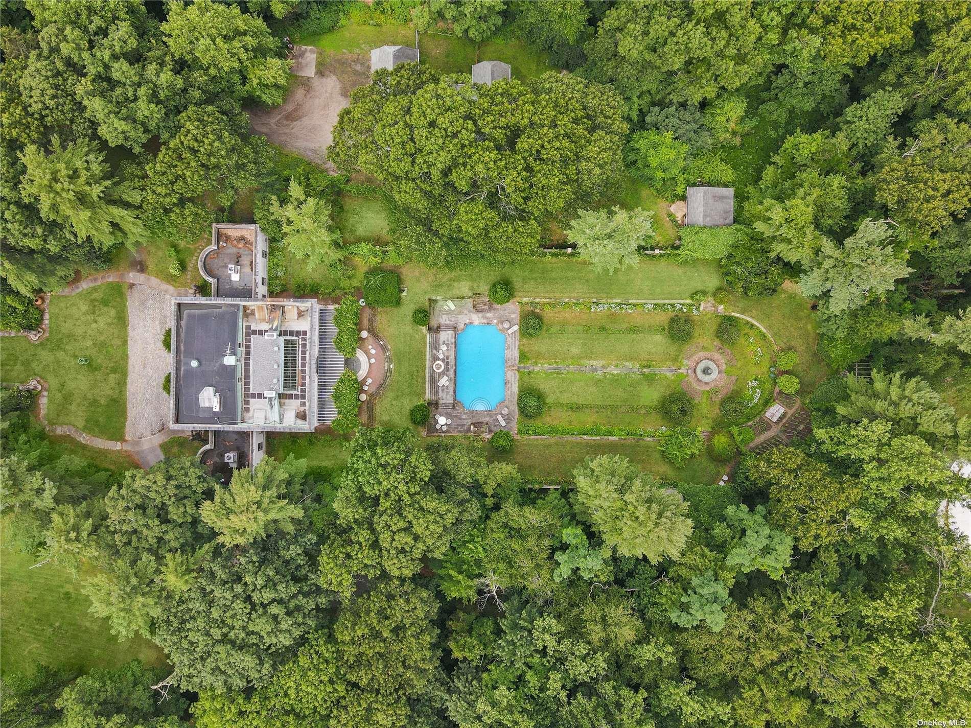 - Wheatley Road, Old Westbury, NY 11568