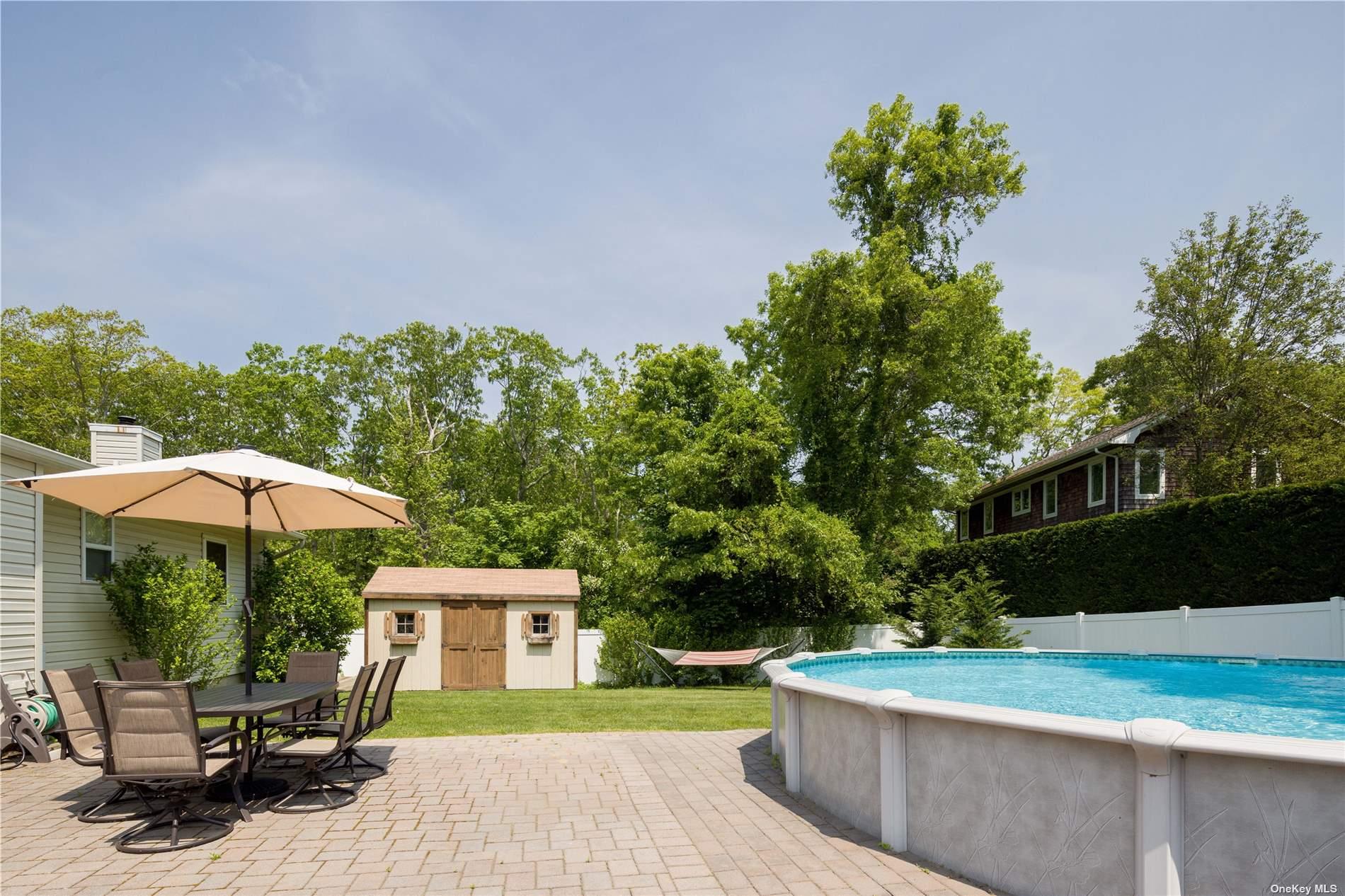 400 Wells Road, Laurel, NY 11948