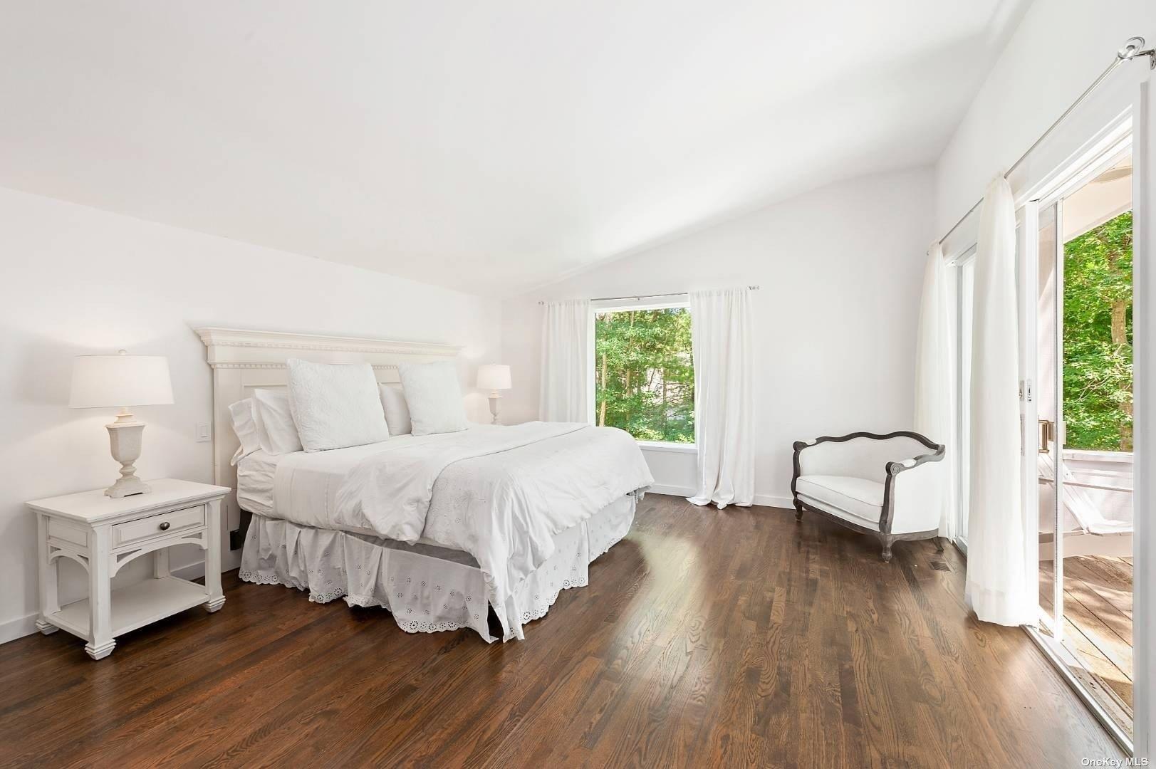 14 Elishas Path, Wainscott, NY 11975